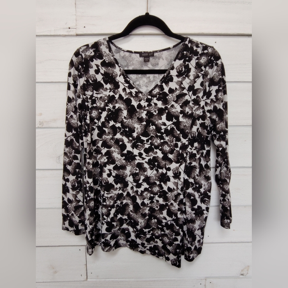 J. Jill Black White Floral Long Sleeve Tshirt